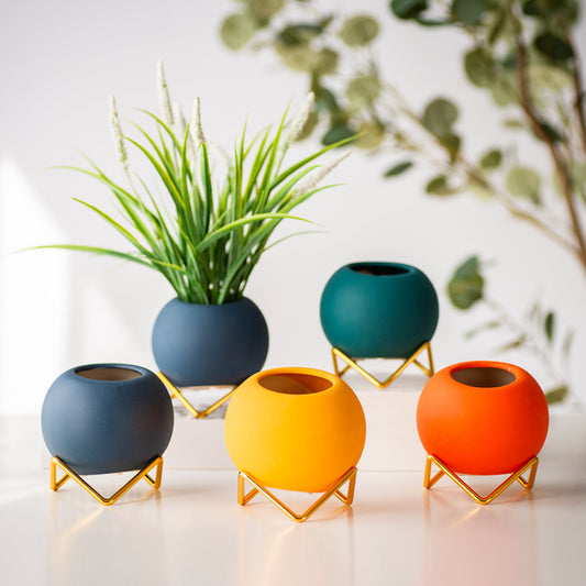 Elegant Ceramic Planters A Few To Choose From